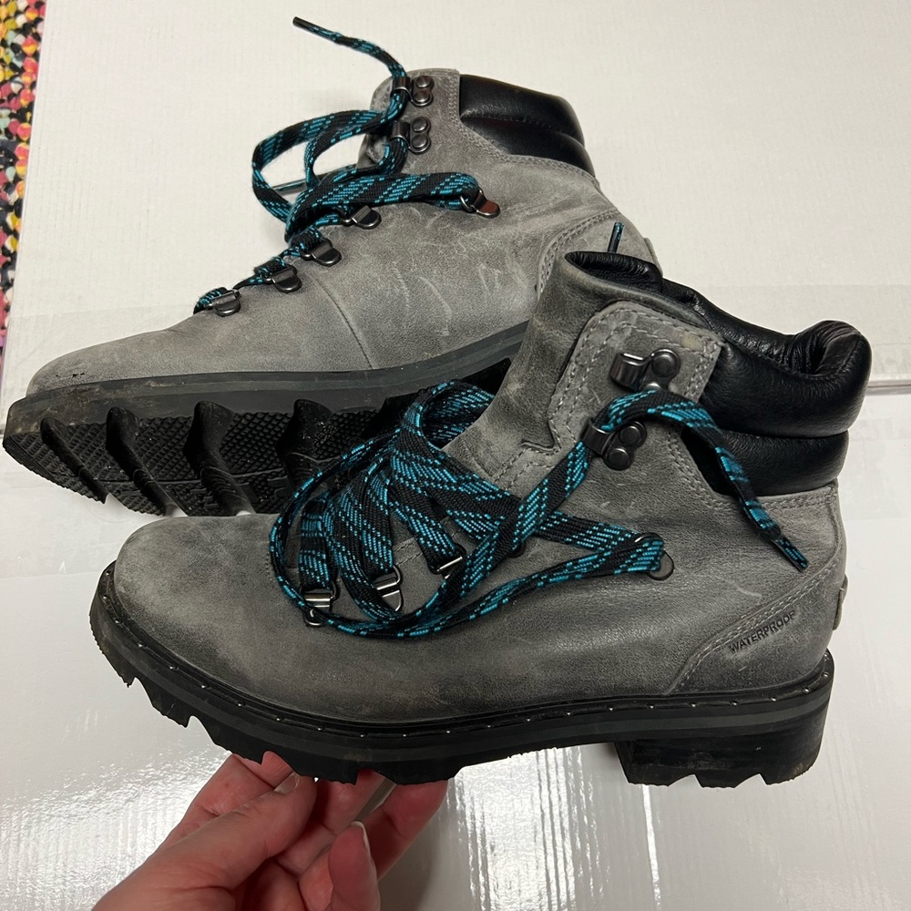 Sorel Gray and Black Ankle Boots